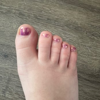 Studio Nails And Feet
